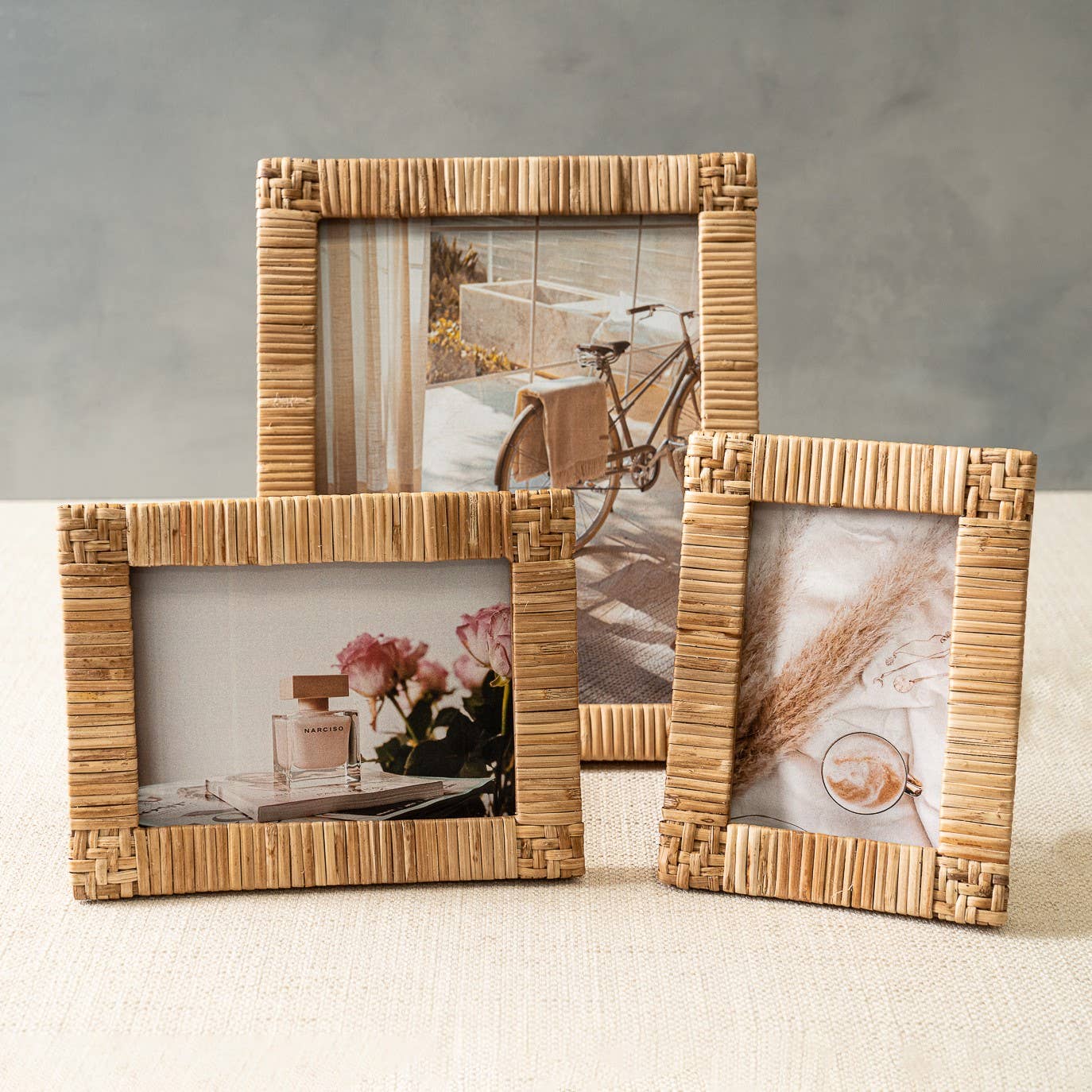 LG Woven Four Corners Rattan Photo Frame