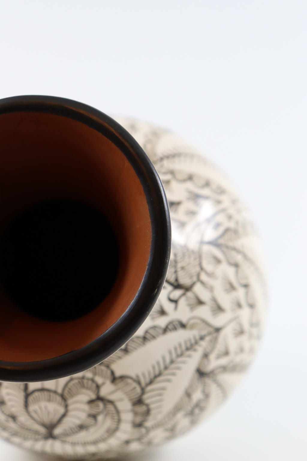 Huancito Hand-painted Small Vase