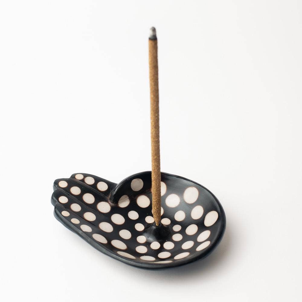 Chulucanas Ceramic Incense Holder Modelo Mano