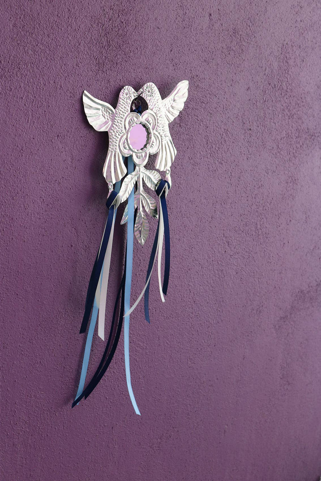 Hojalata Besos de Pajaritos Hanging Ornament