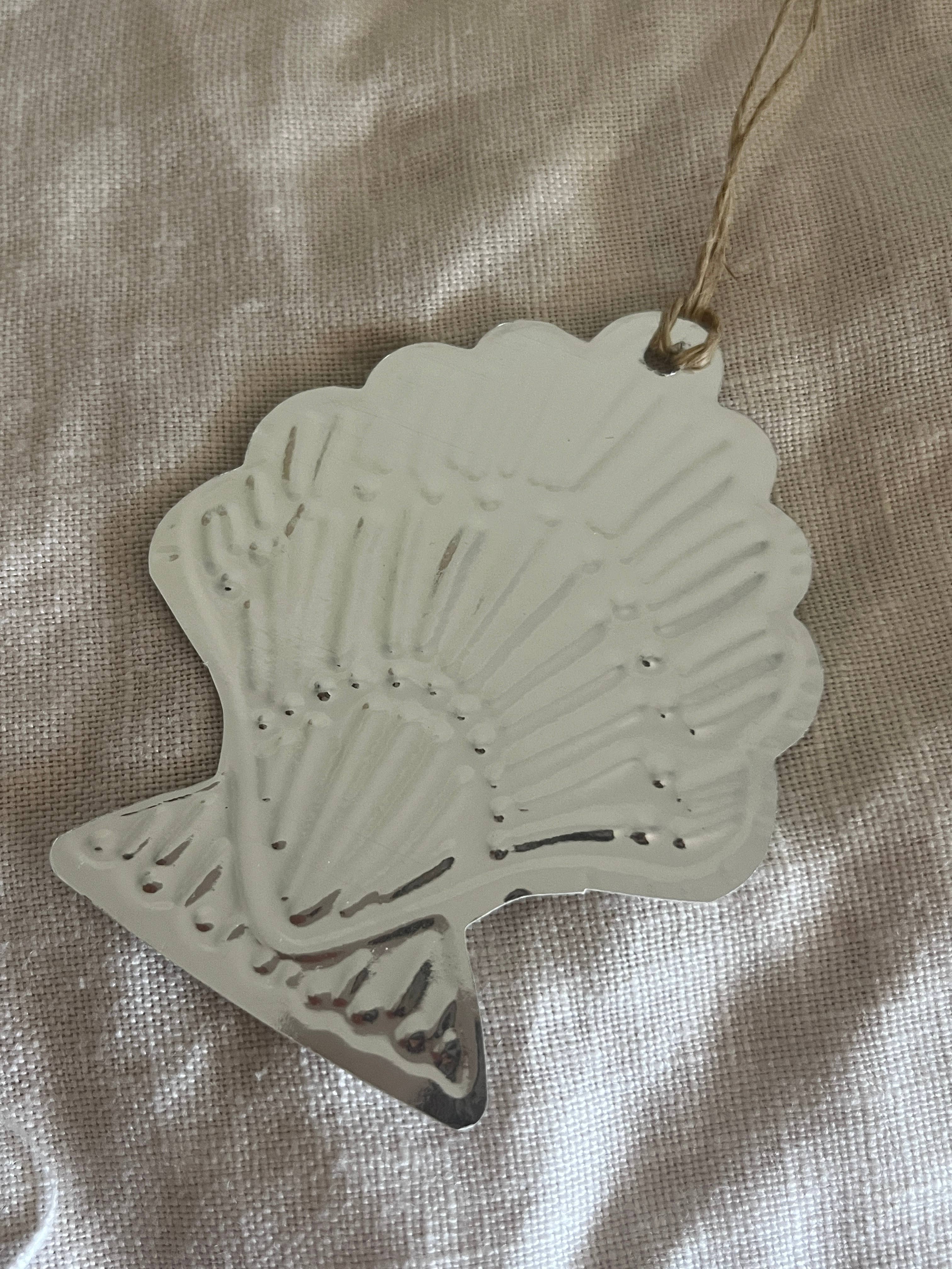 Shell - Faux-tin Ornament - Silver