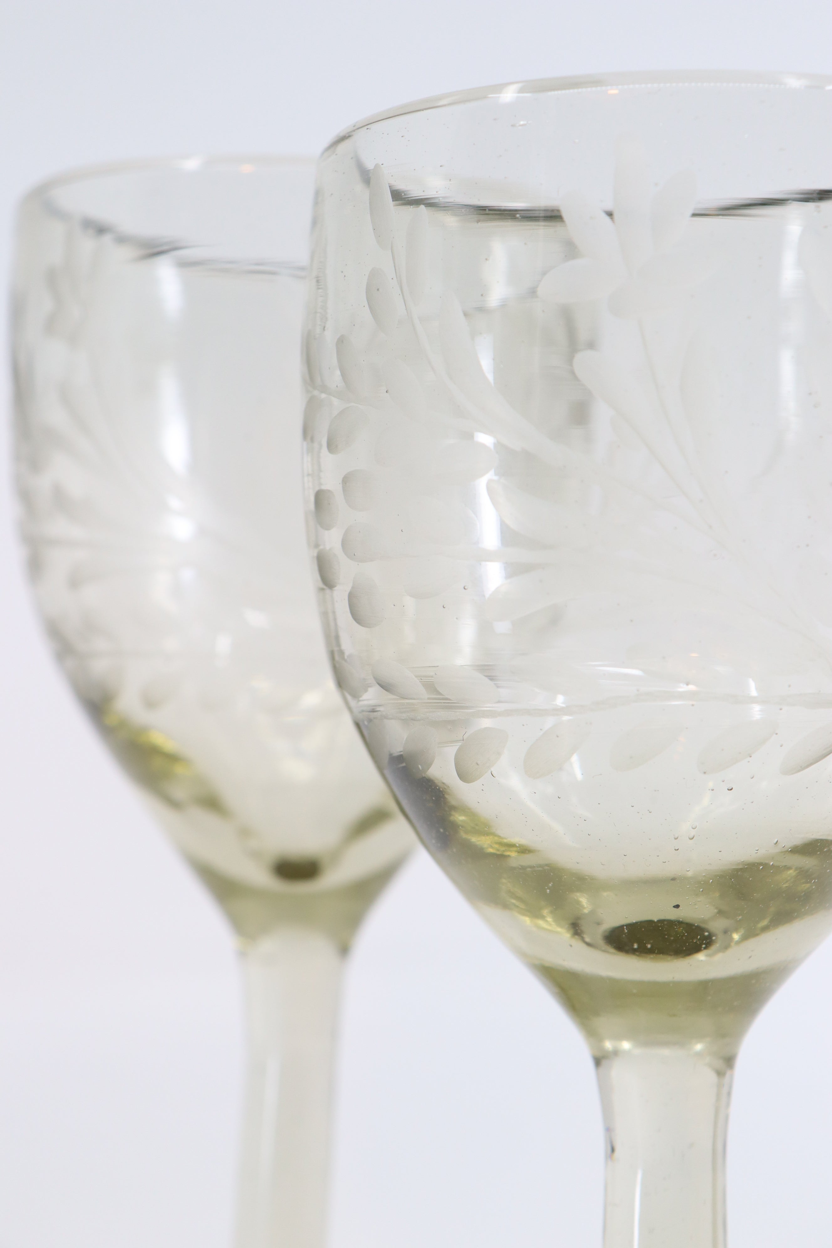 Etched Handblown Wine Glass