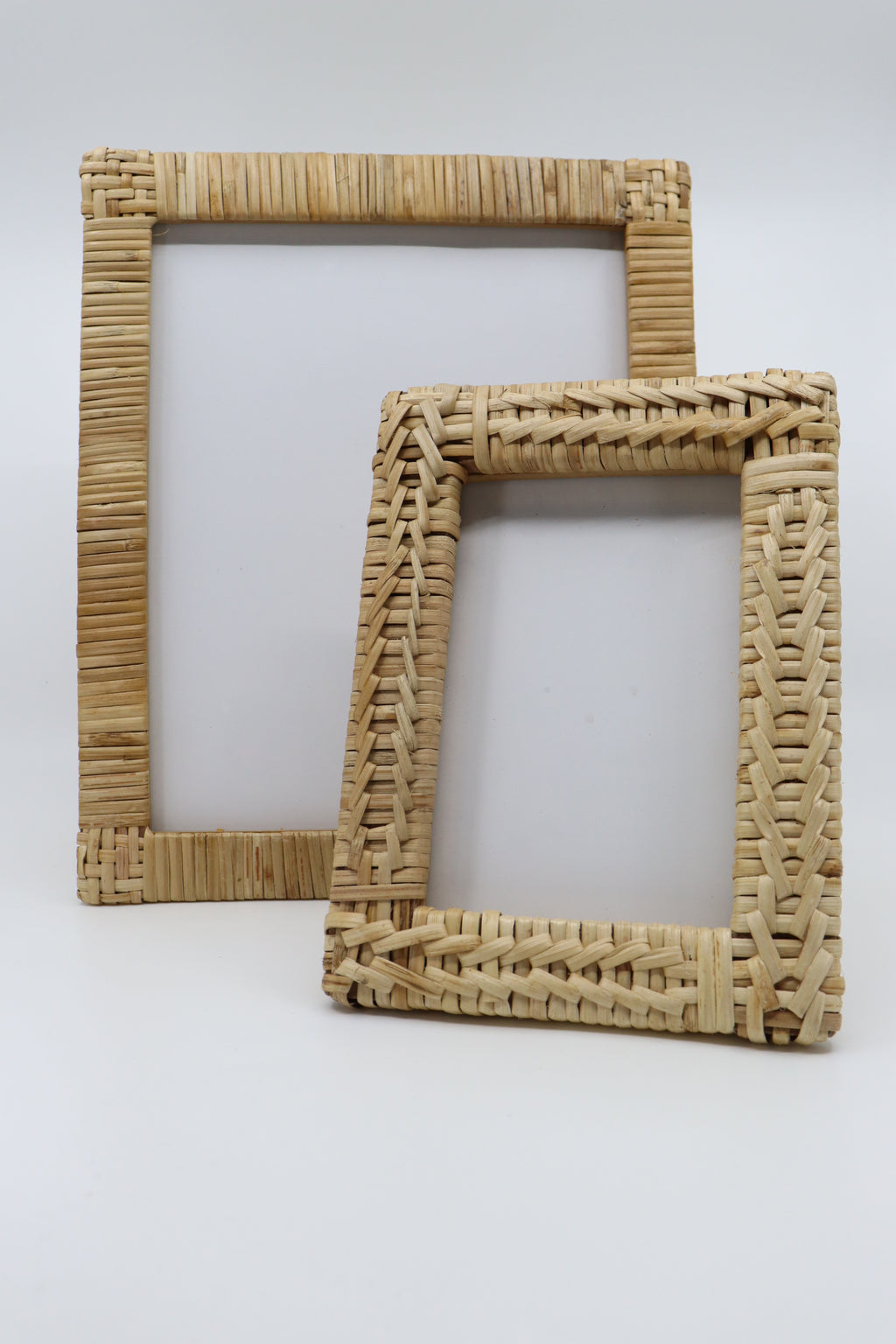 LG Woven Four Corners Rattan Photo Frame