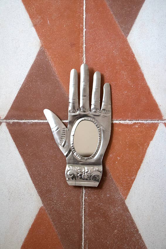 Ornement en étain Milagro mexicain à main